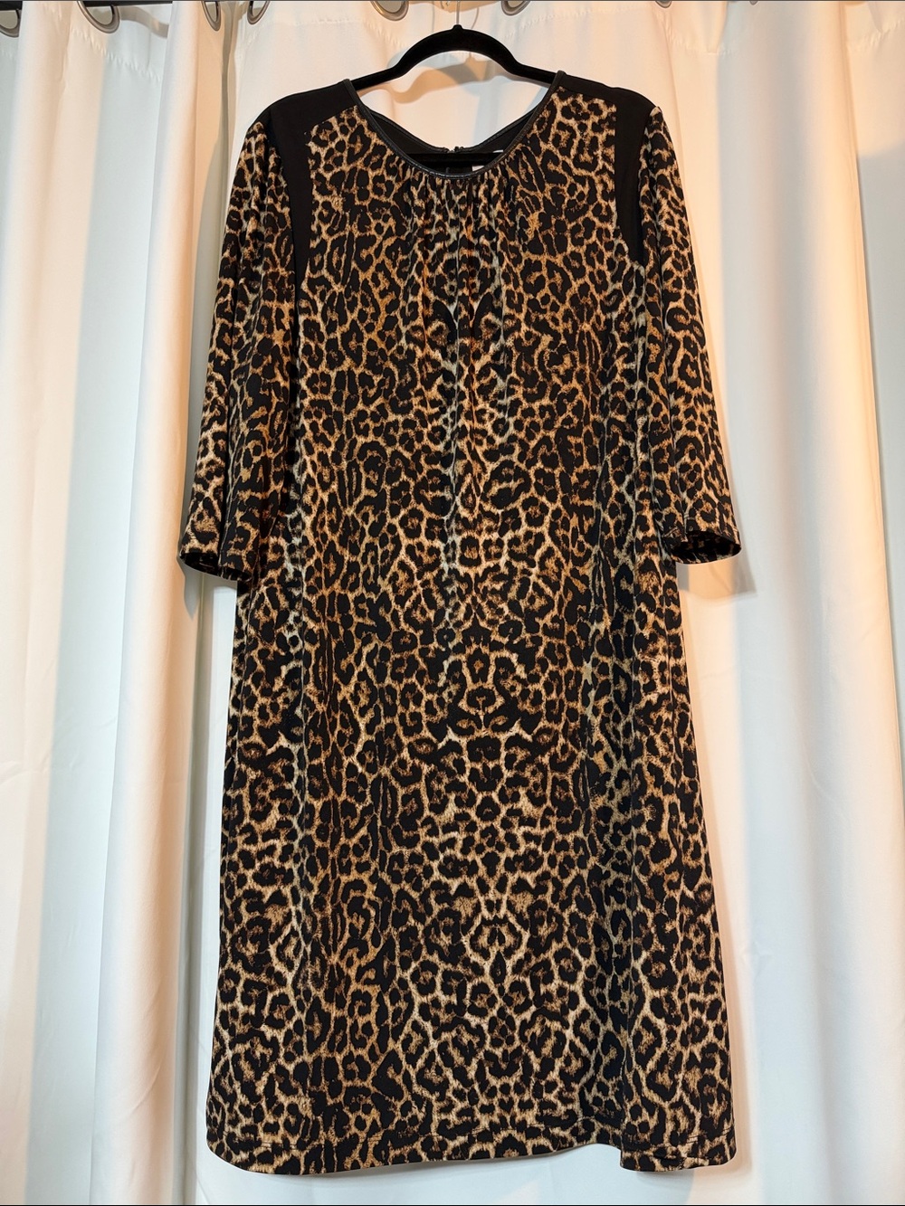 Chico’s Animal Annie Leopard Print Mobwife Travel Wear Liquid Stretch SZ 4 B14